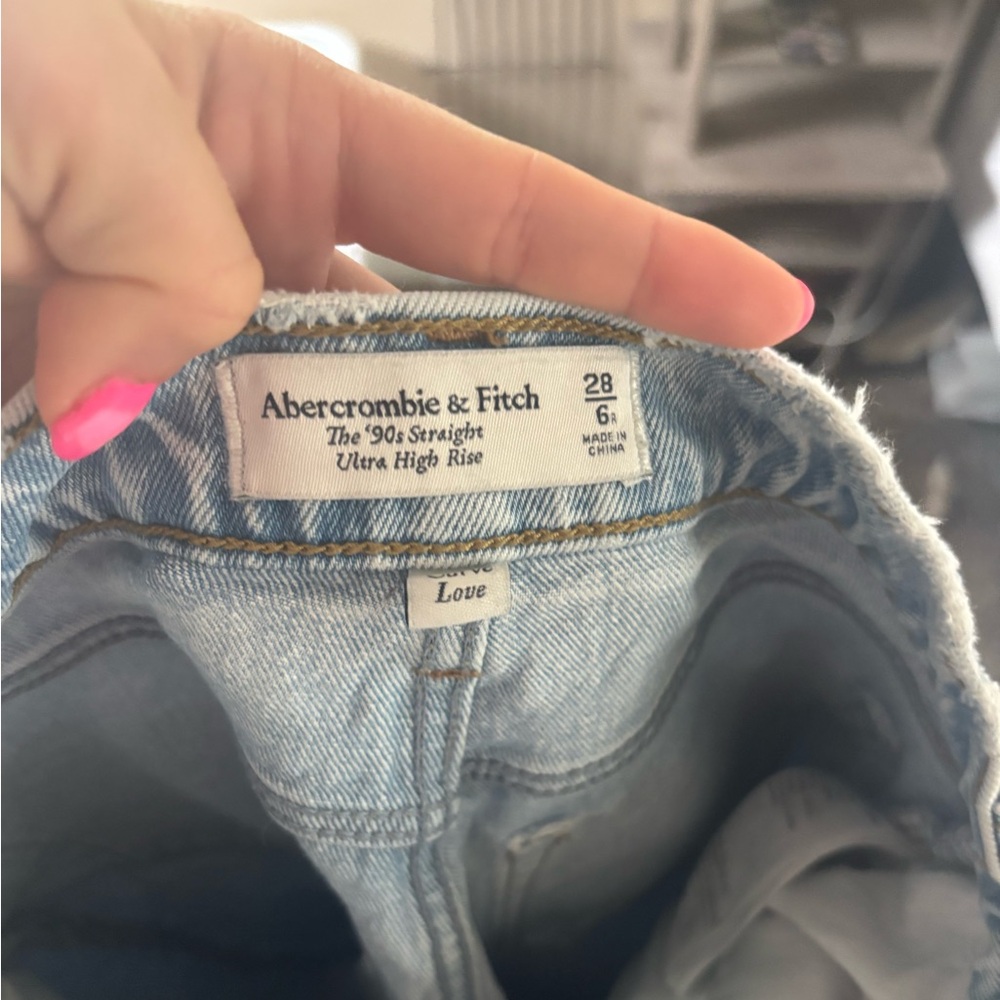 Abercrombie & Fitch Light Wash Denim